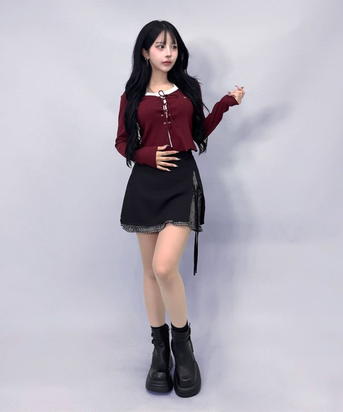 FOLLOWIN（フォロウィン）の「7color/レイヤード風レースアップカットソー（Tシャツ/カットソー・レディース・ブラック/アイボリー/バーガンディー/ブラウン/ホワイト/キナリ/グレー・FREE）」の22枚目の写真