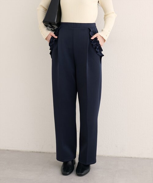 natural couture（ナチュラルクチュール）の「【WEB限定】ポケットフリルタックパンツ（スラックス・レディース・ネイビー/グレイッシュベージュ/ブラック・FREE）」の15枚目の写真