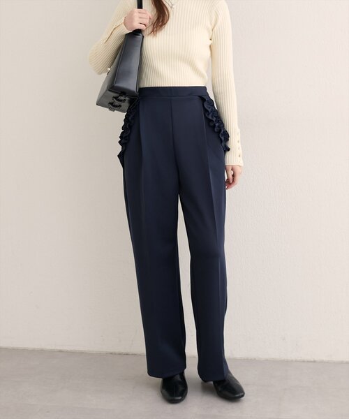 natural couture（ナチュラルクチュール）の「【WEB限定】ポケットフリルタックパンツ（スラックス・レディース・ネイビー/グレイッシュベージュ/ブラック・FREE）」の16枚目の写真