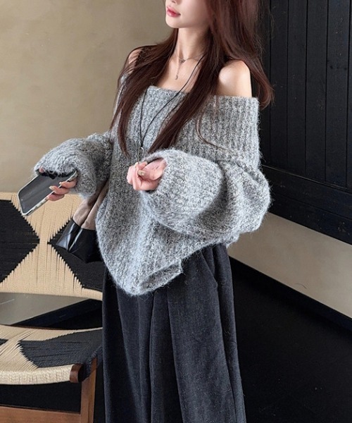 FREE STYLISTS(フリー スタイリスト)の「YUGA_YGMC Off-the-shoulder knit sweater(ニット/セーター・レディース・ライトグレー/オフホワイト・FREE)」の8枚目の写真