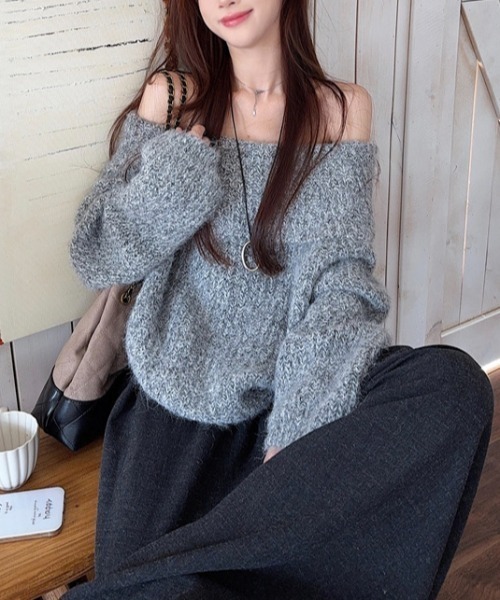 FREE STYLISTS(フリー スタイリスト)の「YUGA_YGMC Off-the-shoulder knit sweater(ニット/セーター・レディース・ライトグレー/オフホワイト・FREE)」の12枚目の写真