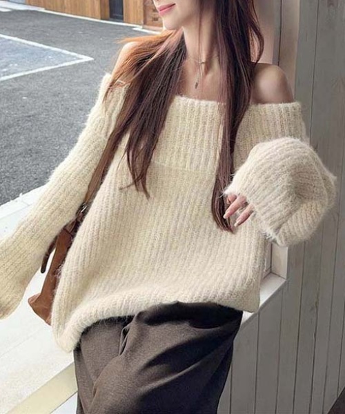FREE STYLISTS(フリー スタイリスト)の「YUGA_YGMC Off-the-shoulder knit sweater(ニット/セーター・レディース・ライトグレー/オフホワイト・FREE)」の15枚目の写真