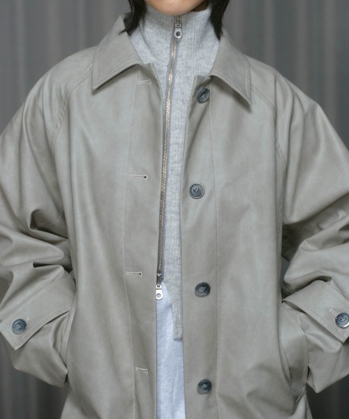 THINGS THAT MATTER（シングス ザット マター）の「VINTAGE ARTIFITICIAL LEATHER LONG COAT / ヴィンテージ アーティフィシャル レザー ロング コート（ステンカラーコート・レディース・グレー/ブラウン・FREE）」の12枚目の写真