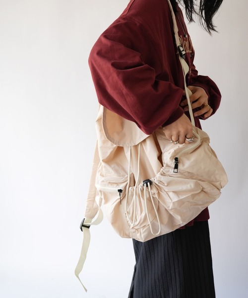 Port(ポート)の「【 Port / ポート 】 フラップ ドロスト ポケット リュック #(バックパック/リュック・レディース・ブラウン/ブラック/アイボリー・FREE)」の8枚目の写真