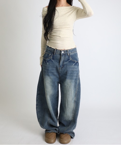 Vini（ヴィニ）の「キャミ風オフショルダー トップス（Tシャツ/カットソー・レディース・ブラック/アイボリー・MEDIUM）」の6枚目の写真