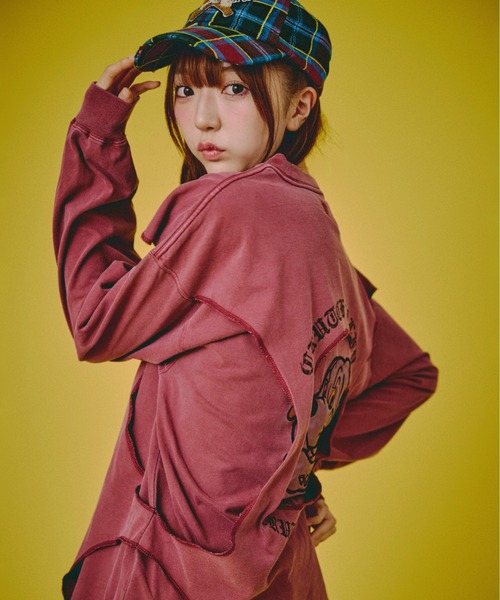 セール】GALFY-穴の向こうにわんちゃんロンTee（Tシャツ/カットソー