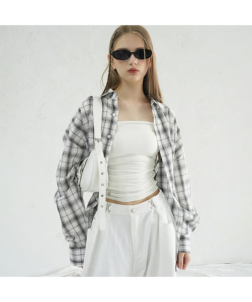 AVANDRESS(アバンドレス )の「Smith Overfit Check Shirt WHITE(シャツ/ブラウス・レディース・ホワイト・LARGE/MEDIUM/X-LARGE/SMALL)」の1枚目の写真