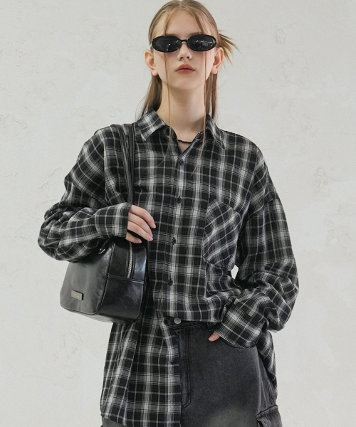 AVANDRESS(アバンドレス )の「Smith Overfit Check Shirt WHITE(シャツ/ブラウス・レディース・ホワイト・LARGE/MEDIUM/X-LARGE/SMALL)」の8枚目の写真