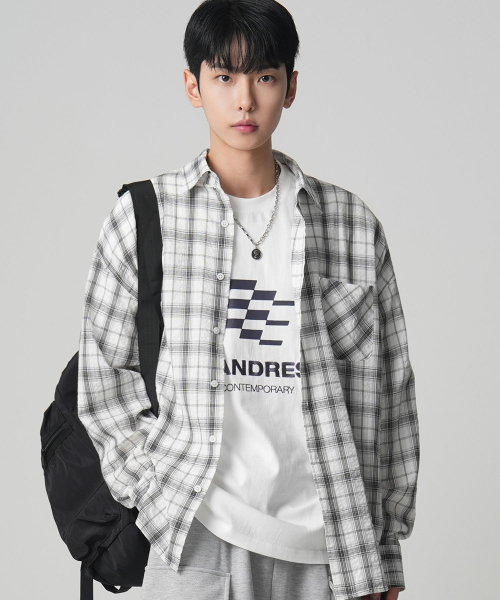 AVANDRESS(アバンドレス )の「Smith Overfit Check Shirt WHITE(シャツ/ブラウス・レディース・ホワイト・LARGE/MEDIUM/X-LARGE/SMALL)」の10枚目の写真