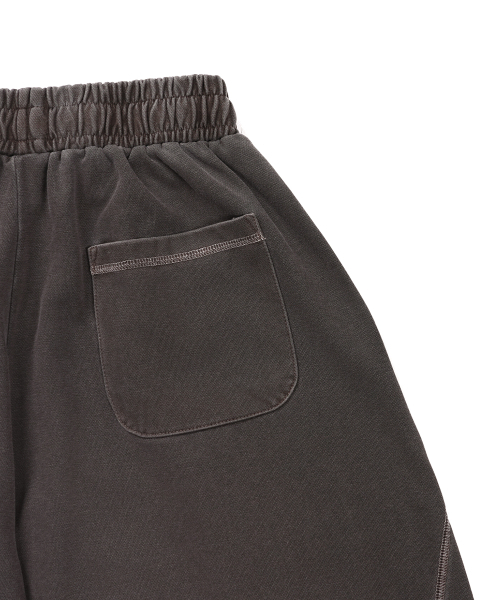 GAKKAI UNIONS(ガッカイユニオンズ)の「ワンタック切り替えピグメントバミューダショーツブラウン(その他パンツ・レディース・その他・MEDIUM/LARGE/X-LARGE/SMALL)」の6枚目の写真
