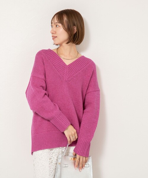 NOLLEY’S Sophi（ノーリーズソフィ）の「ブライト紡毛Vネックプルオーバー（ニット/セーター・レディース・ピンク/オフホワイト/グレー・38）」の16枚目の写真