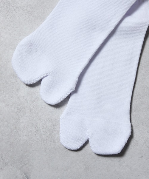 NUMBER (N)INE（ナンバーナイン）の「100% FINE COTTON PLAIN 2 PACK RIB TABI SOCKS / ファイン コットン100% プレーン 2パック リブ 足袋 ソックス（ソックス/靴下・メンズ・ホワイト/ブラック・25～27cm）」の8枚目の写真
