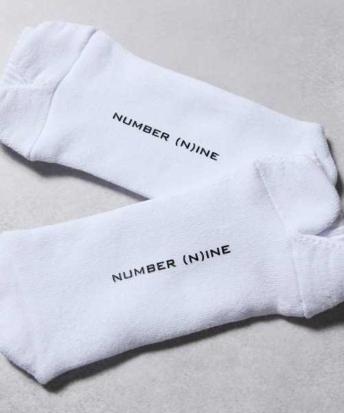 NUMBER (N)INE（ナンバーナイン）の「100% FINE COTTON PLAIN 2 PACK RIB TABI SOCKS / ファイン コットン100% プレーン 2パック リブ 足袋 ソックス（ソックス/靴下・メンズ・ホワイト/ブラック・25～27cm）」の9枚目の写真
