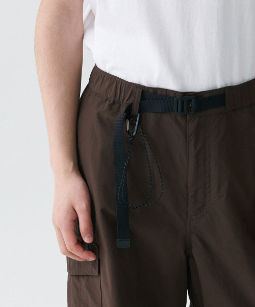 MUSINSA STANDARD（ムシンサスタンダード）の「[シティレジャー] NP ワイドベルト付きカーゴパンツ [バロックブラウン]（その他パンツ・メンズ・その他・40/38/42/36/34/32/30/31/33/26/27/28/29）」の3枚目の写真