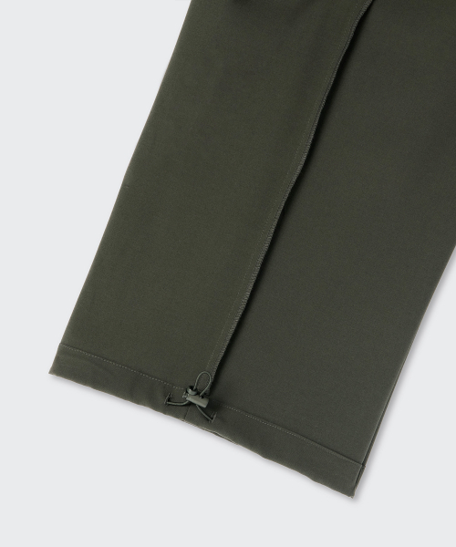 MUSINSA STANDARD WOMAN（ムシンサスタンダードウーマン）の「ウィメンズパラシュートカーゴスラックス[ダスティカーキ]（スラックス・レディース・その他・34/32/30/31/24/25/26/27/28/29）」の7枚目の写真