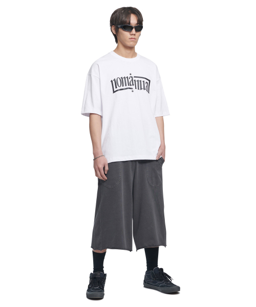 NOMANUAL(NOMANUAL)の「ARCHED TEXT T-SHIRT - WHITE(Tシャツ/カットソー・レディース・その他・MEDIUM/LARGE/X-LARGE/SMALL)」の3枚目の写真