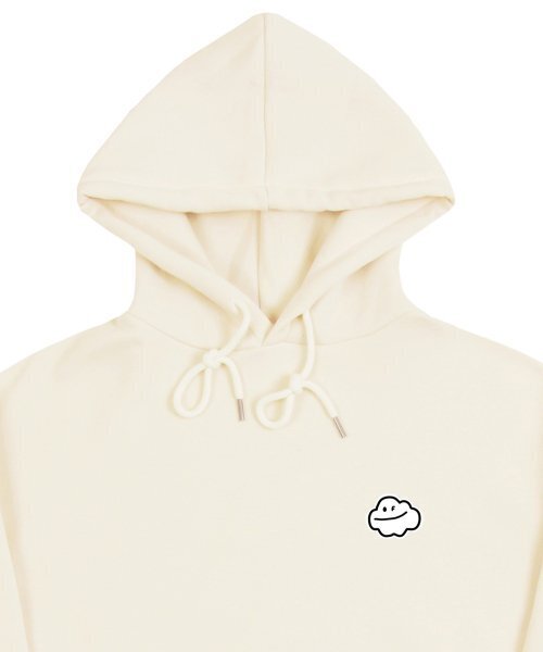 GRAVER（グレーバー）の「[ユニセックス]スモール雲スマイルフードパーカー_クリーム（パーカー・レディース・アイボリー・SMALL/MEDIUM/LARGE/X-LARGE）」の3枚目の写真