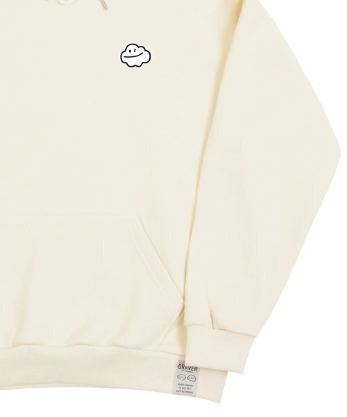 GRAVER（グレーバー）の「[ユニセックス]スモール雲スマイルフードパーカー_クリーム（パーカー・レディース・アイボリー・SMALL/MEDIUM/LARGE/X-LARGE）」の4枚目の写真