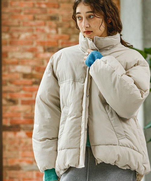 GEORGE'S（ジョージズ）の「スタンド中綿ブルゾン（ブルゾン・レディース・ブラック/ベージュ/オフホワイト・SMALL/MEDIUM）」の15枚目の写真