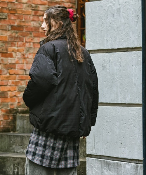 GEORGE'S（ジョージズ）の「スタンド中綿ブルゾン（ブルゾン・レディース・ブラック/ベージュ/オフホワイト・SMALL/MEDIUM）」の5枚目の写真