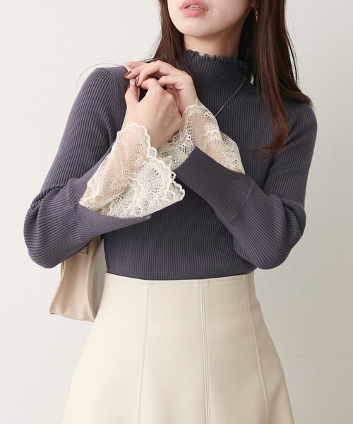 natural couture（ナチュラルクチュール）の「袖口レースもちもちリブタートル（ニット/セーター・レディース・スミクロ/ライトグレー/ボルドー/サックスブルー/ピンク/ラベンダー/ミント/イエロー/オフホワイト・FREE）」の2枚目の写真