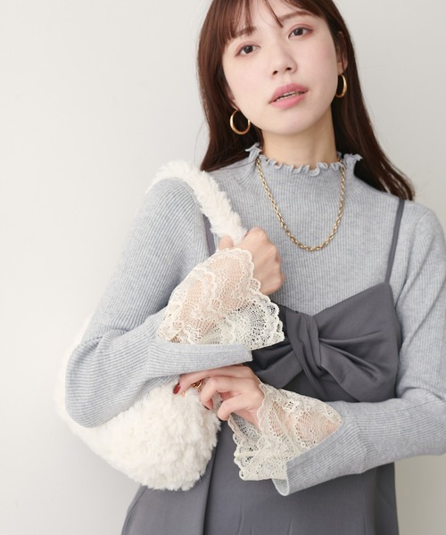 natural couture（ナチュラルクチュール）の「袖口レースもちもちリブタートル（ニット/セーター・レディース・スミクロ/ライトグレー/ボルドー/サックスブルー/ピンク/ラベンダー/ミント/イエロー/オフホワイト・FREE）」の14枚目の写真