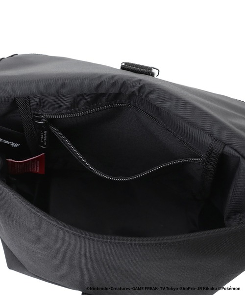 Manhattan Portage(マンハッタンポーテージ)の「NYLON MESSENGER BAG (XXS) FZP Pokemon 25 ZA(メッセンジャーバッグ・メンズ・ブラック・X-SMALL)」の8枚目の写真