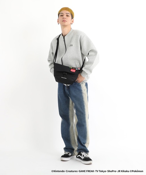 Manhattan Portage(マンハッタンポーテージ)の「NYLON MESSENGER BAG (XXS) FZP Pokemon 25 ZA(メッセンジャーバッグ・メンズ・ブラック・X-SMALL)」の3枚目の写真