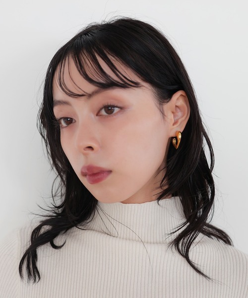 LIAN（リアン）の「ハートフープピアス（ピアス（両耳用）・レディース・シルバー/ゴールド・FREE）」の5枚目の写真