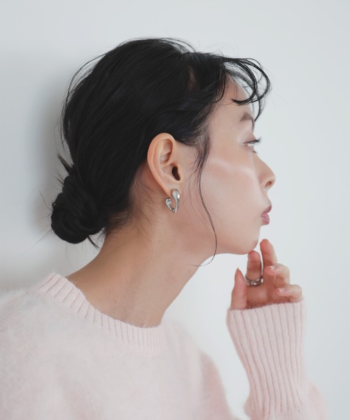 LIAN（リアン）の「ハートフープピアス（ピアス（両耳用）・レディース・シルバー/ゴールド・FREE）」の10枚目の写真