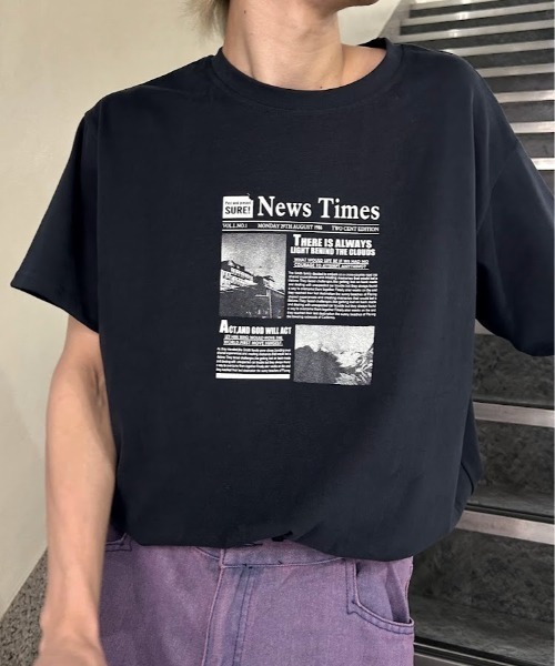 B.R.U(ブル)の「ニュースタイムズプリントTシャツ(Tシャツ/カットソー・メンズ・ホワイト/ネイビー/グレー/カーキ・FREE)」の8枚目の写真