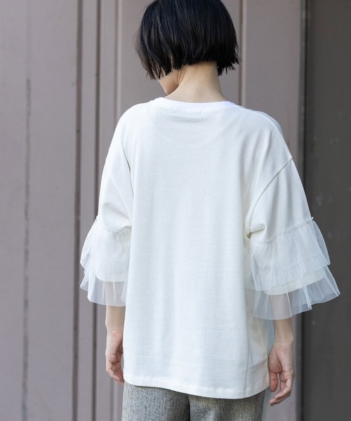Munich（ミューニック）の「裏毛×チュールラッフルスリーブトップス（Tシャツ/カットソー・レディース・ホワイト/グレイッシュベージュ/ブラック・FREE）」の11枚目の写真