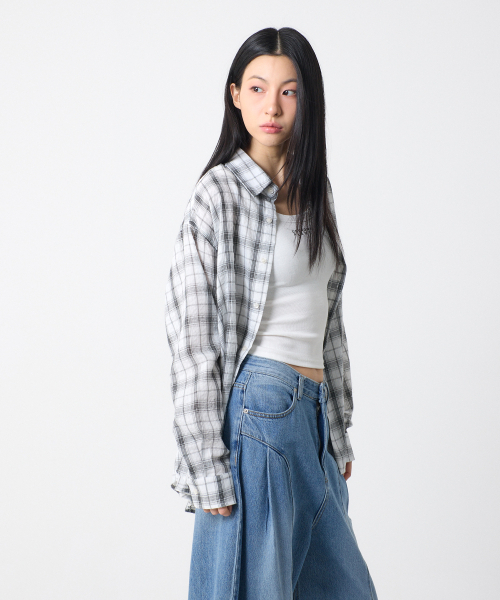 UNKNOWN PLANET(アンノウンプラネット)の「ヴィンテージオーバーサイズチェックシャツホワイト(シャツ/ブラウス・レディース・その他・SMALL/MEDIUM/LARGE)」の3枚目の写真