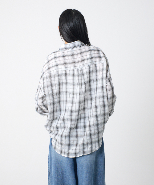 UNKNOWN PLANET(アンノウンプラネット)の「ヴィンテージオーバーサイズチェックシャツホワイト(シャツ/ブラウス・レディース・その他・SMALL/MEDIUM/LARGE)」の7枚目の写真