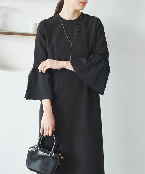 URBAN RESEARCH（アーバンリサーチ）の「フレアスリーブワンピース（ワンピース・レディース・ネイビー/ブラック・38/36）」の4枚目の写真