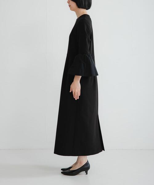 URBAN RESEARCH（アーバンリサーチ）の「フレアスリーブワンピース（ワンピース・レディース・ネイビー/ブラック・38/36）」の10枚目の写真