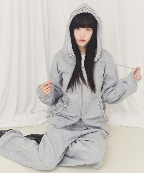 ALKI ALKA(アルキアルカ)の「Frill Hoodie Zip-up (Gray)(パーカー・レディース・ライトグレー・FREE)」の3枚目の写真