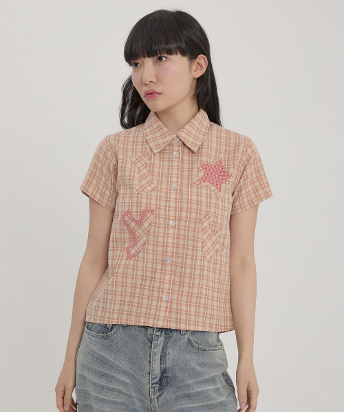 WaiKei（ワイケイ）の「YK スターアップリケチェック半袖シャツピンクベージュ（シャツ/ブラウス・レディース・その他・0/1/2）」の2枚目の写真
