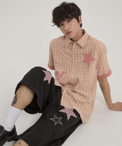 WaiKei（ワイケイ）の「YK スターアップリケチェック半袖シャツピンクベージュ（シャツ/ブラウス・レディース・その他・0/1/2）」の3枚目の写真