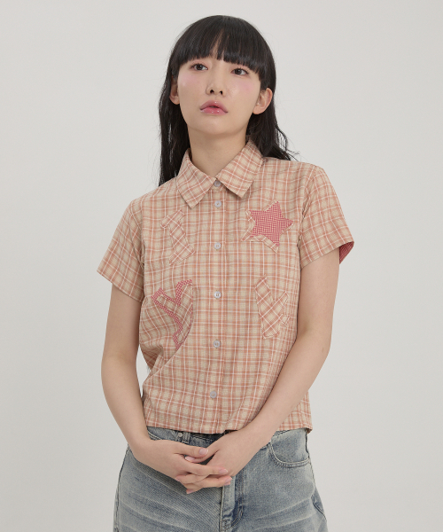 WaiKei（ワイケイ）の「YK スターアップリケチェック半袖シャツピンクベージュ（シャツ/ブラウス・レディース・その他・0/1/2）」の4枚目の写真