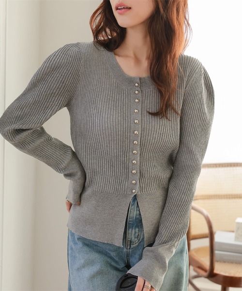 KOBE LETTUCE(コウベレタス)の「ボリューム袖ボタンデザインカーディガン(カーディガン/ボレロ・レディース・アイボリー系/レッド/グレー/ネイビー・M)」の5枚目の写真