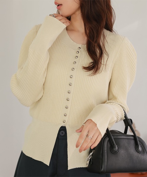 KOBE LETTUCE(コウベレタス)の「ボリューム袖ボタンデザインカーディガン(カーディガン/ボレロ・レディース・アイボリー系/レッド/グレー/ネイビー・M)」の6枚目の写真