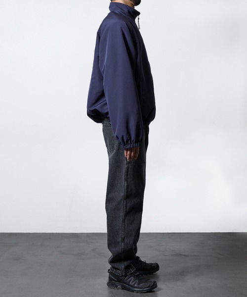 FREAK'S STORE（フリークスストア）の「限定展開 リラックスフィット ナイロンフリース リバーシブル スタンドブルゾン（ブルゾン・メンズ・ブラック/ネイビー/チャコールグレー・LARGE/MEDIUM/SMALL/X-LARGE）」の13枚目の写真