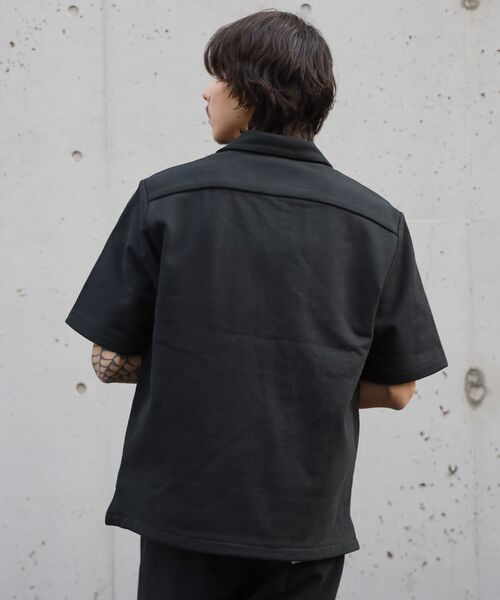 BEN DAVIS/WHITE LABEL(ベンデイビス ホワイトラベル)の「【BEN DAVIS(ベンデイビス)】90TH H.SWEAT S/S 1/2 ZIP SHIRT / ヘビーウェイト 半袖 ハーフジップ 裏毛 ワンポイント ≪セットアップ対応≫(シャツ/ブラウス・メンズ・ブラック/グレー・MEDIUM/LARGE/X-LARGE)」の7枚目の写真