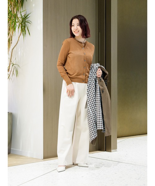 Banana Republic(バナナリパブリック)の「ハイライズ ワイドレッグ ドレーピー ポンチ プルオン パンツ(その他パンツ・レディース・ブラック/クリーム・XS/S/M/L)」の3枚目の写真