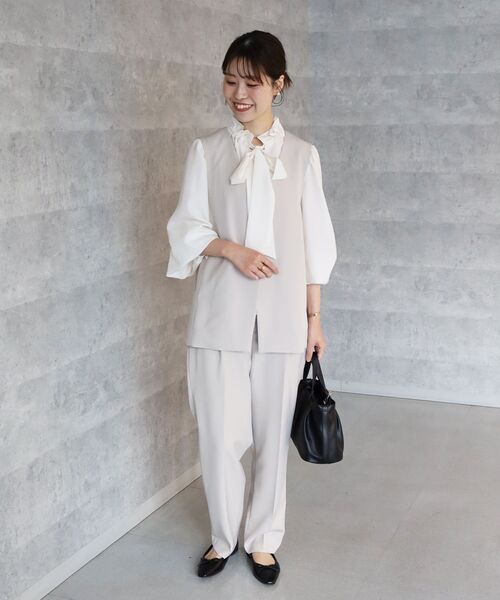 le.coeur blanc（ルクールブラン）の「ツインクロスバックフリルジレ（その他アウター・レディース・ネイビー/ベージュ・38）」の9枚目の写真