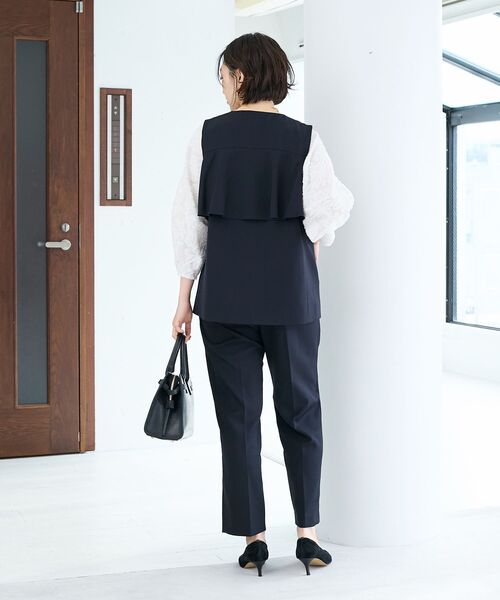 le.coeur blanc（ルクールブラン）の「ツインクロスバックフリルジレ（その他アウター・レディース・ネイビー/ベージュ・38）」の22枚目の写真