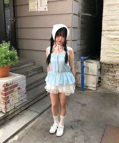 MELLOTORY（メロートリー）の「レーステーピングノースリーブブラウス（ライトブルー）（Tシャツ/カットソー・レディース・ライトブルー・FREE）」の4枚目の写真