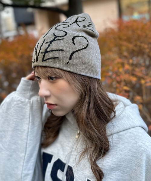 GORGE(ゴージ)の「《英字LOVEメッセージ×存在感デザイン》ニットビーニー帽/秋冬(ニットキャップ/ビーニー・レディース・ブラック/グレー/オフホワイト・F)」の9枚目の写真