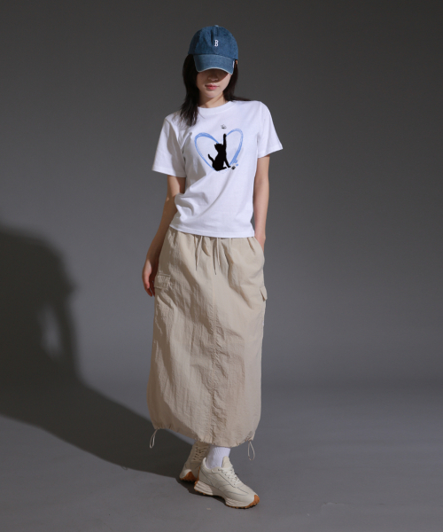 LIKE THE MOST(ライクザモースト)の「ウィメンズフリキャットレギュラー半袖Tシャツ_ホワイト(Tシャツ/カットソー・レディース・その他・S/M/L)」の3枚目の写真